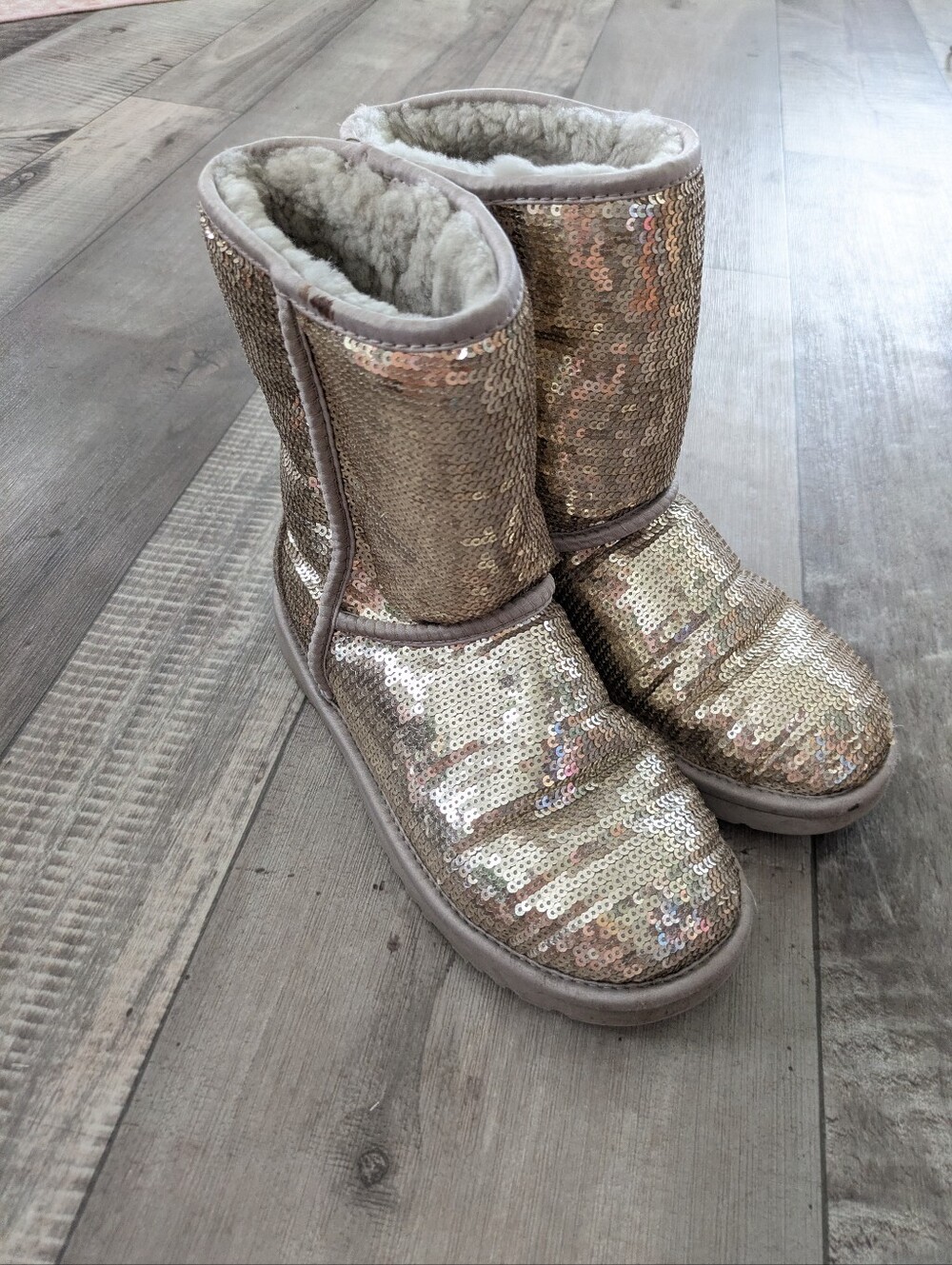 Sequin Ugg boots‎